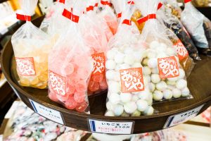 駄菓子を手作りし続けるという歴史的文化遺産 駄菓子のあいや 松阪市 三重県に暮らす 旅するwebマガジン Otonamie オトナミエ