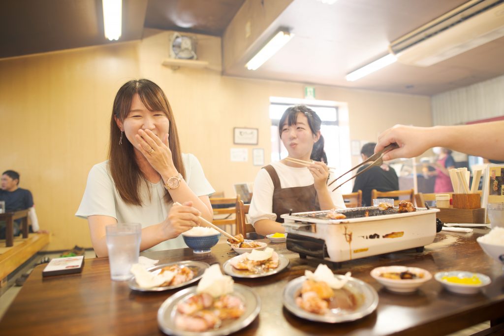 肉・白飯・ビール・最高！！松阪市民の鶏焼き肉愛と味噌だれへのこだわり - 三重県に暮らす・旅するWEBマガジン-OTONAMIE（オトナミエ）